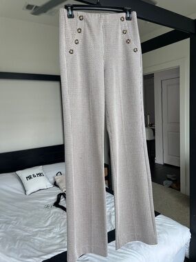 Express Beige Houndstooth High-Rise Wide-Leg Pants with Brown Buttons